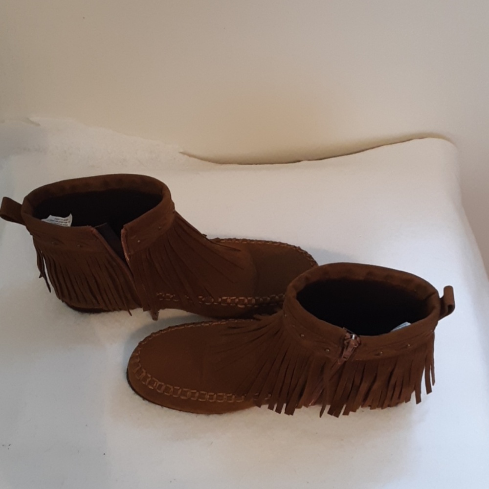 Hot cakes fringed ankle boots